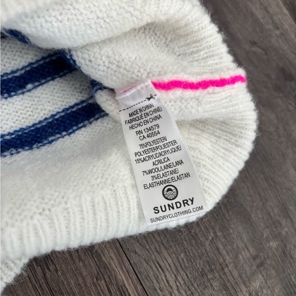 Sundry Sweater - Picture 5 of 6